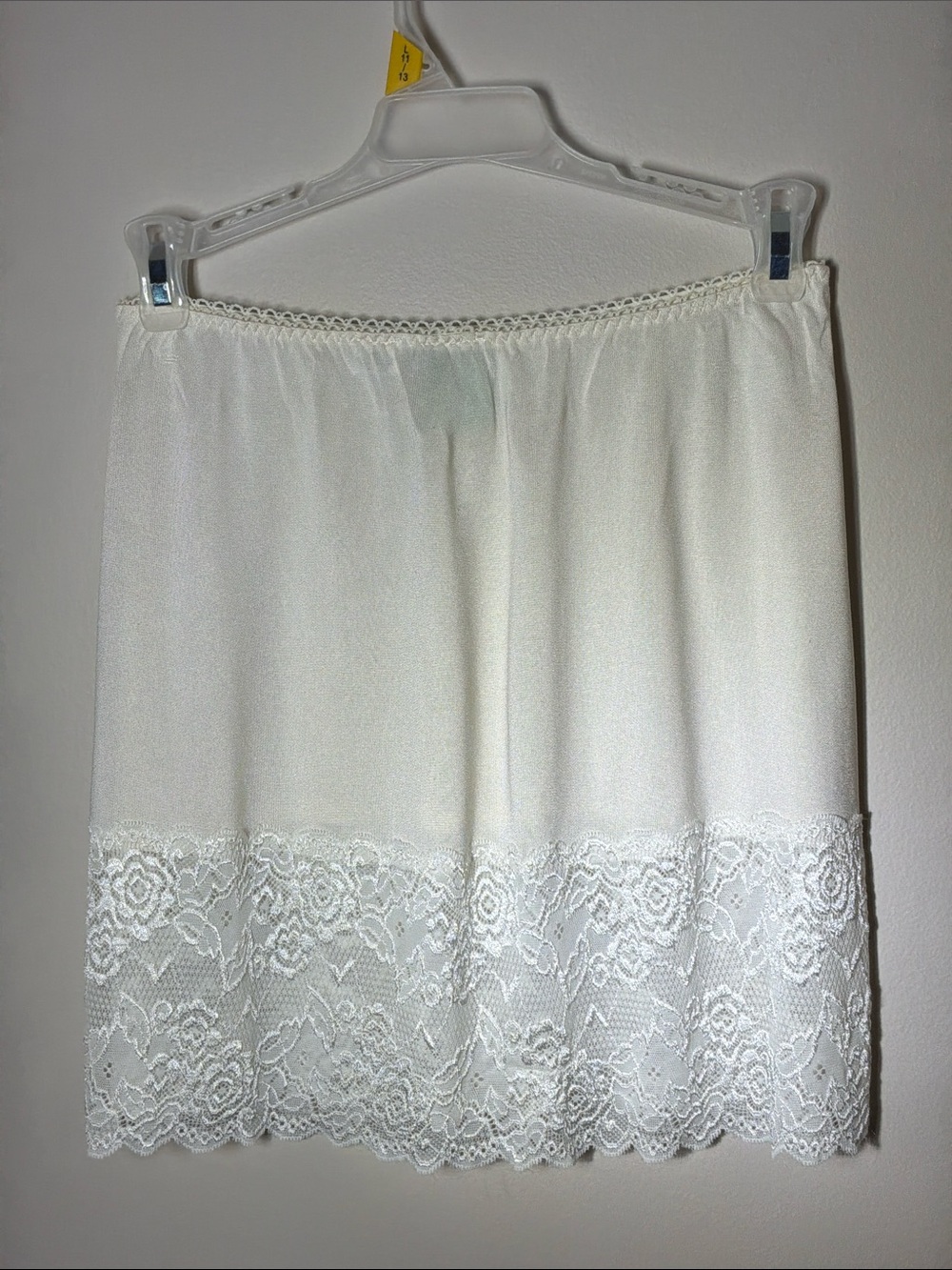 Vintage Half Slip 100% Silk Cream Sz M - Picture 4 of 10